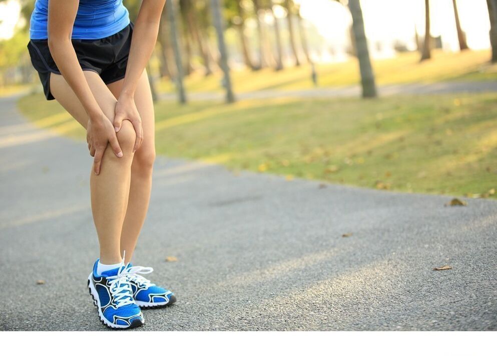 knee pain with arthrosis of the legs